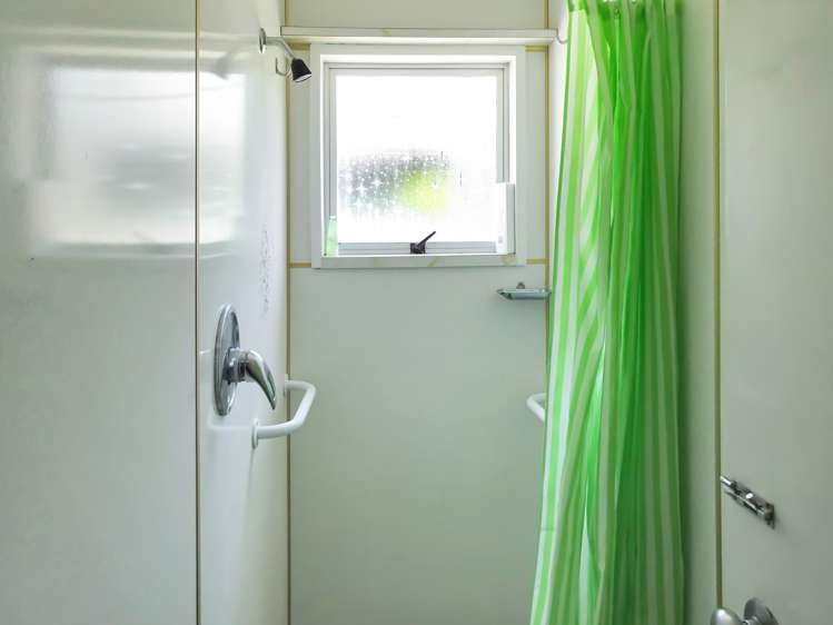 7 Hennessy Street West Foxton Beach_10