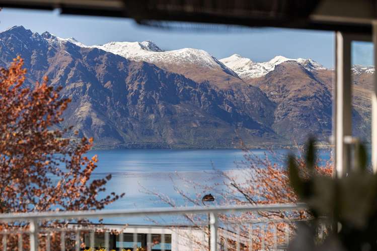 6 Whitbourn Place Queenstown_32