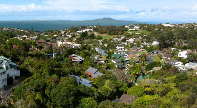 Architect's home with Potential 1072sqm