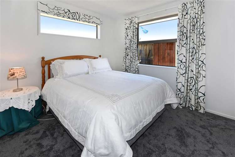 8 Benedict Street Aidanfield_6