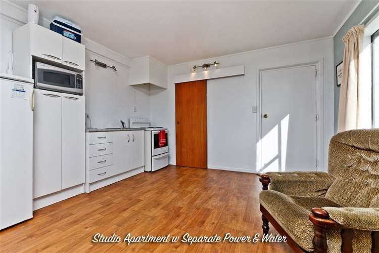 8 Coroglen Avenue Birkenhead_12