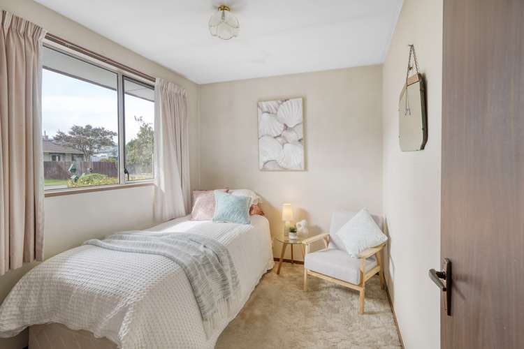 2/6 Hythe Lane Saint Martins_6