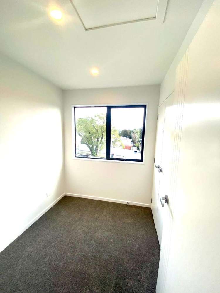 1D Dundale Avenue Blockhouse Bay_12