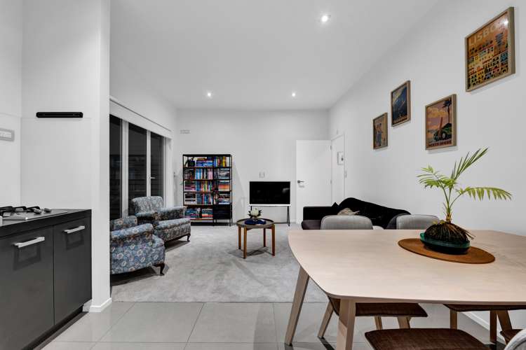 5c Beach Street Fitzroy_15