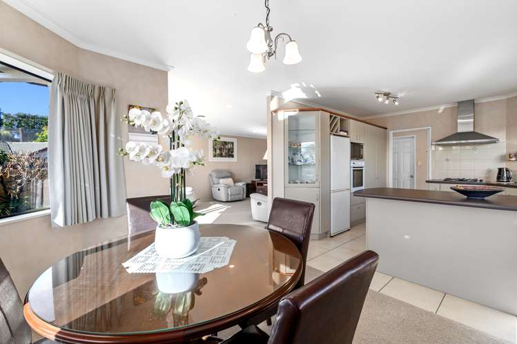 5 Corwen Avenue Hairini_4