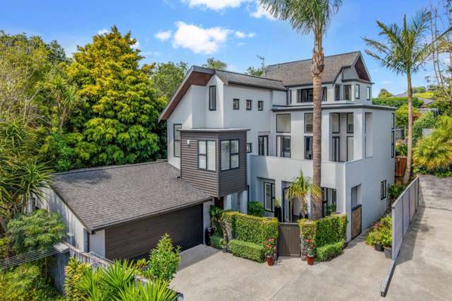 STRIKING STYLE, LUXE FAMILY LIVING