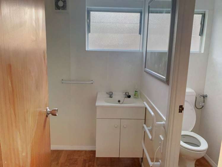 12A Westwell Road Belmont_9