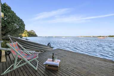 132 Aeroview Drive_1
