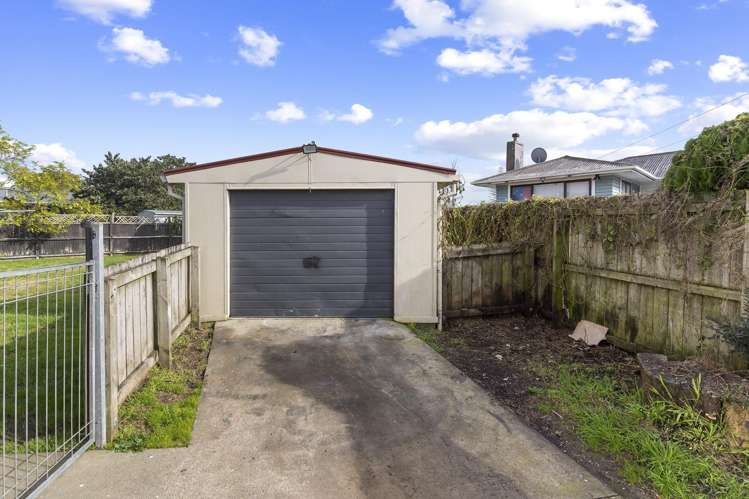 12 White Road Manurewa_10