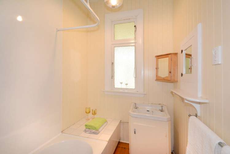 18 Burnett Street Calton Hill_14