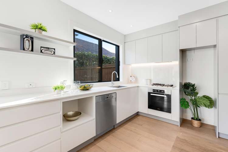 4 Finesse Lane Bucklands Beach_8
