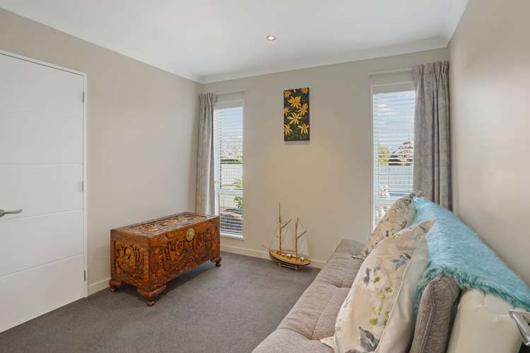 4 Barnsley Crescent West Melton_22