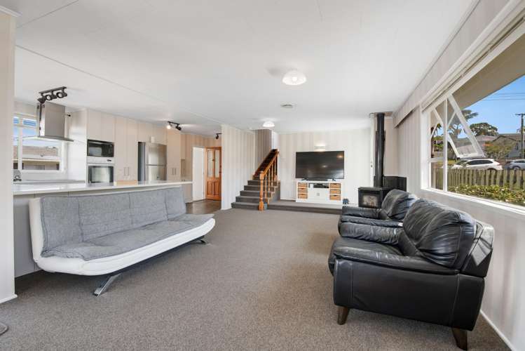 18 &18A Red Beach Road Red Beach_6