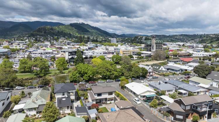 5 Di Pierri Way The Wood_25