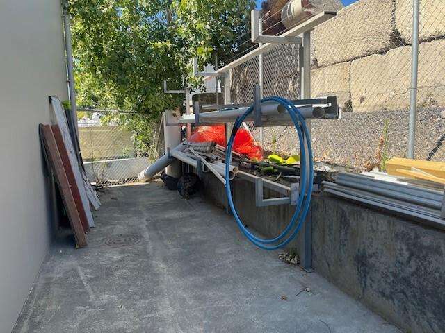 10-12 Francis Way Roslyn_3