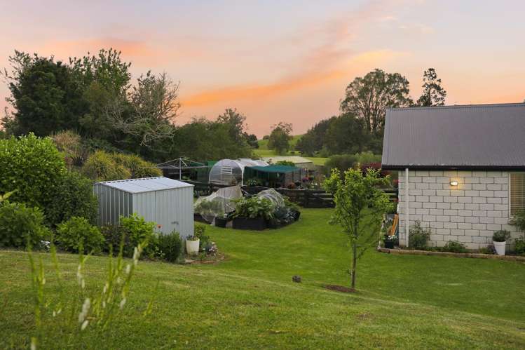 56 Golf Road Waitomo_10