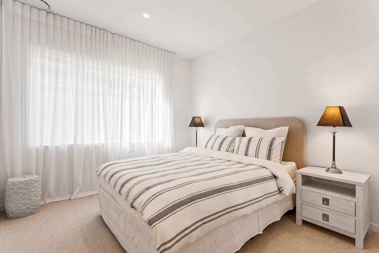 55a Rosario Crescent Red Beach_32