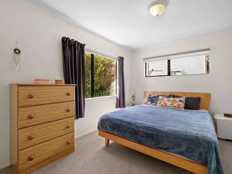 2/30 Anne McLean Drive Glenfield_5