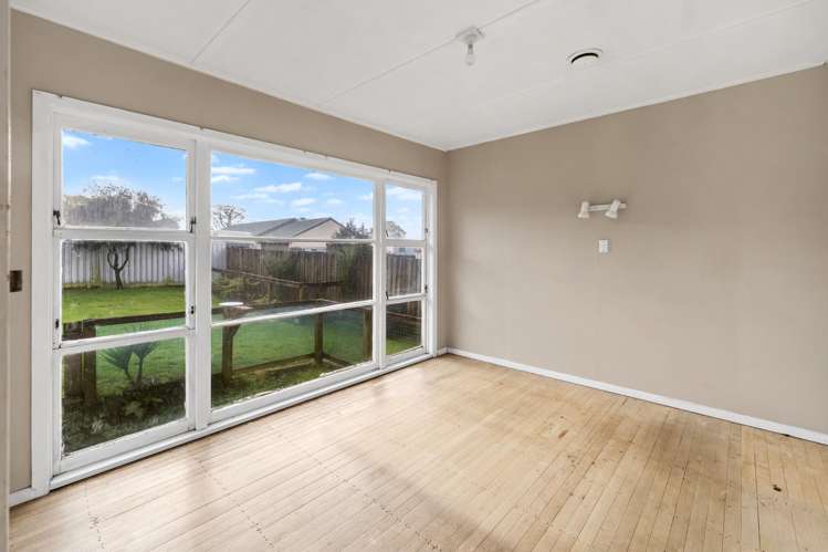 16 Susan Street Pukehangi_6