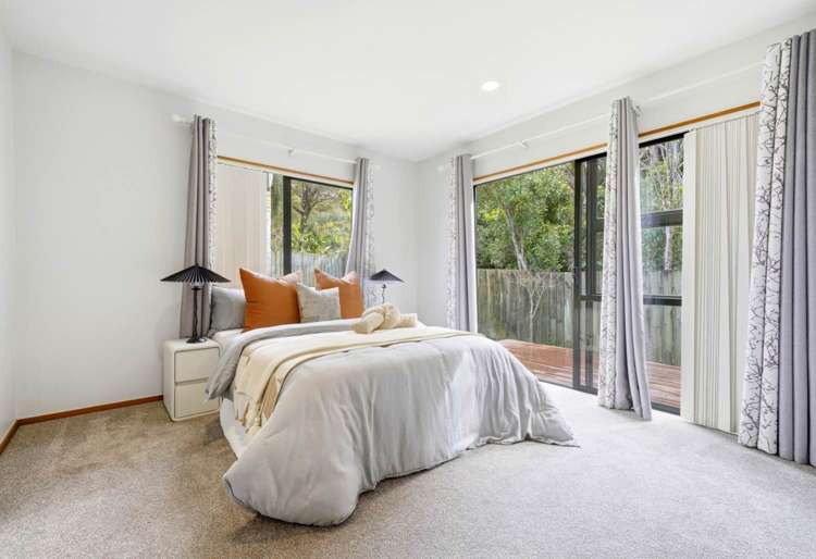 11 Highwood Grove Torbay_13