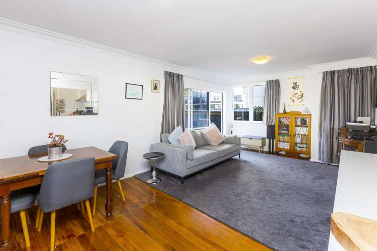 1/32 Bay Street Petone_6