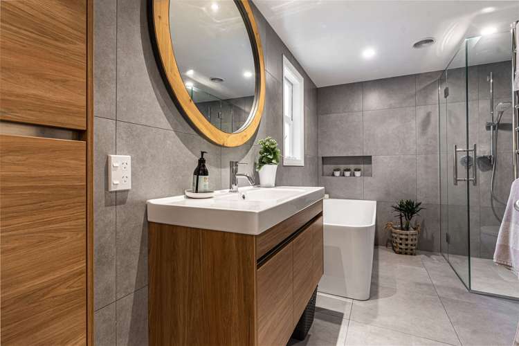 58 Old Lake Road Narrow Neck_12