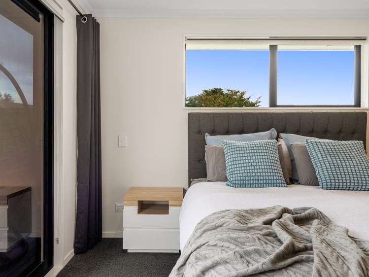 19 Lloyd Crescent Pukehangi_12