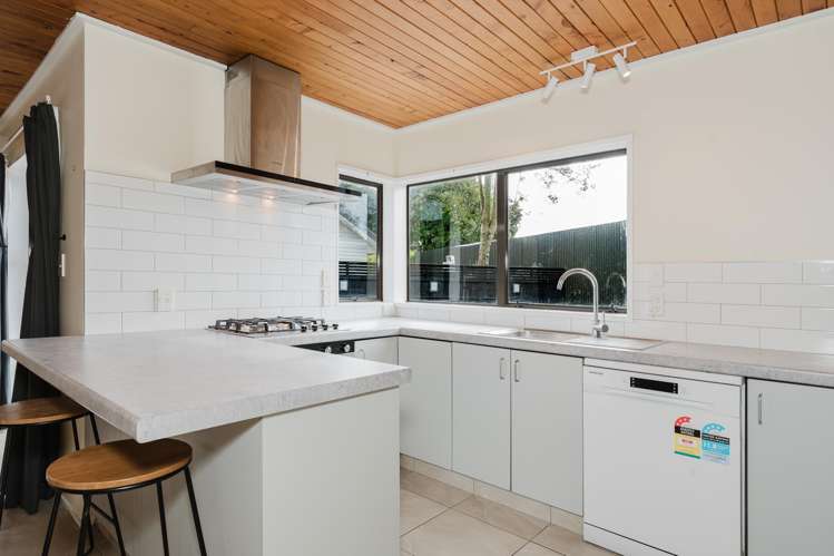55 Elizabeth Avenue_4