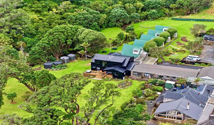 5 and 11 Mulberry Grove Road Great Barrier Island_23