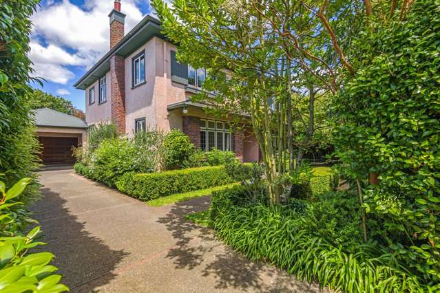 Grand English elegance - must be sold