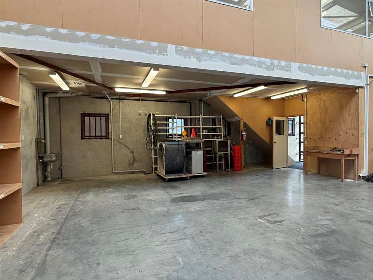 Unit 1, 98 Main Road Tawa_8