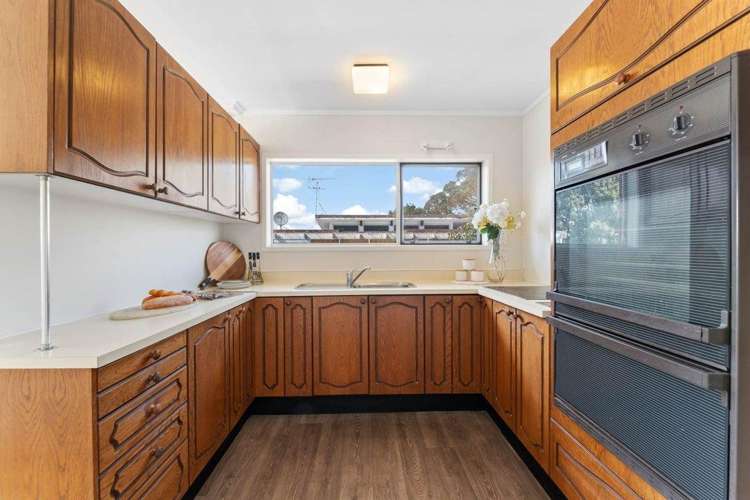 84 Gossamer Drive Pakuranga Heights_8