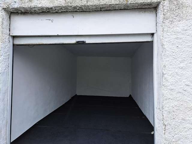 30 Queens Drive - garage 1290_4