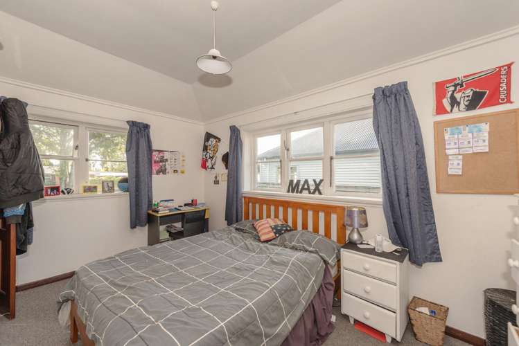 2 Bains Avenue Hamilton East_10