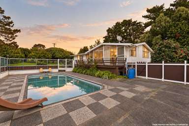 738 Tuhikaramea Road_3