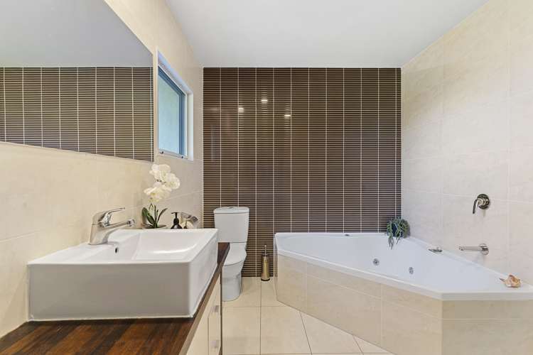 86 Coachman Drive Flat Bush_15