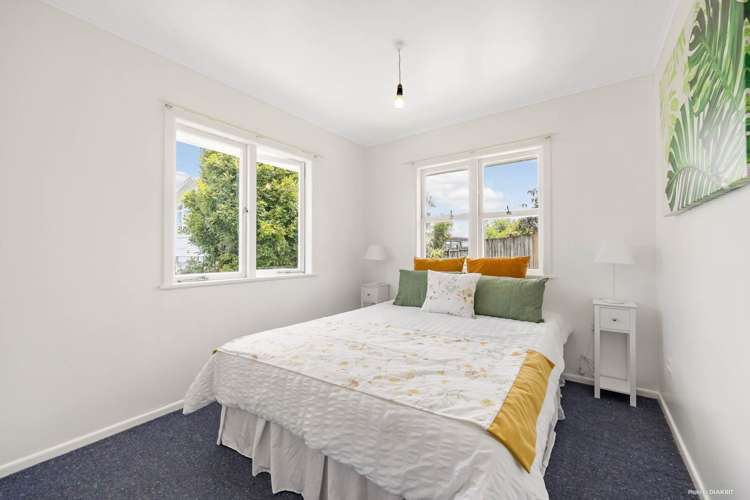 16 Graham Bell Avenue Mount Roskill_11