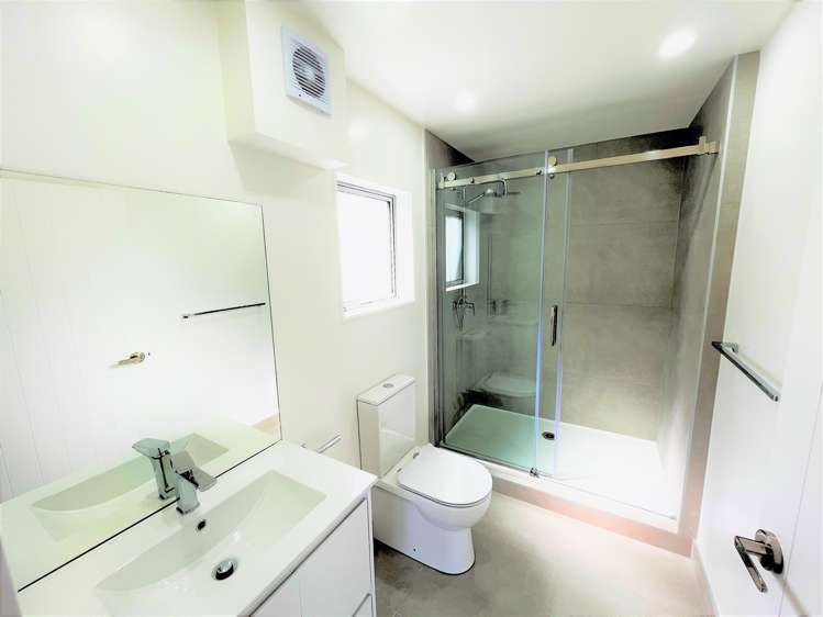 205/3 Beaumonts Way Manurewa_4