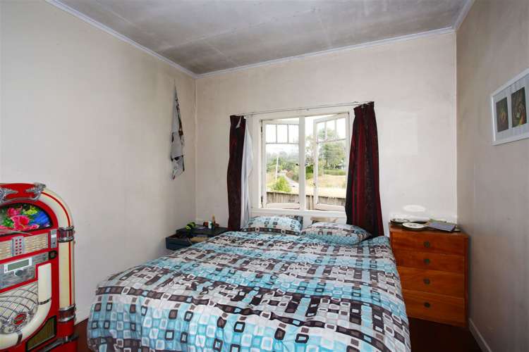 2 Ainslie Road Paeroa_6