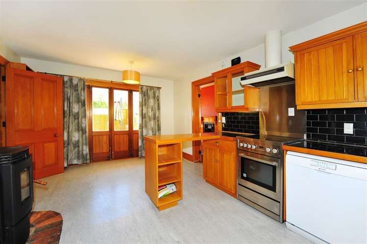 102 Wildberry Street Woolston_6