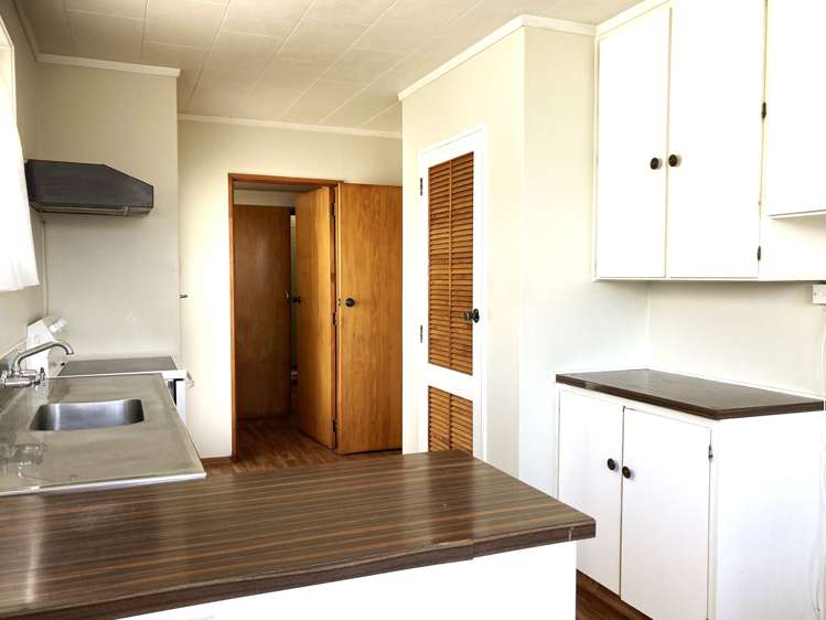 79a Blake Street Waitara_5