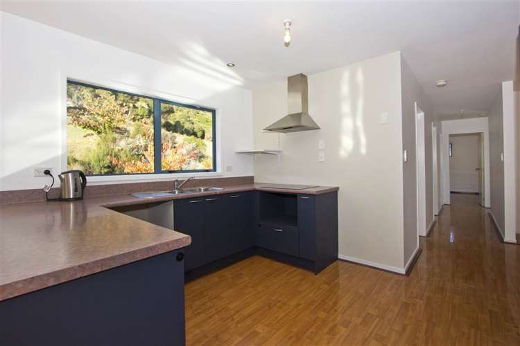 46 Pencarrow Crescent Wainuiomata_11