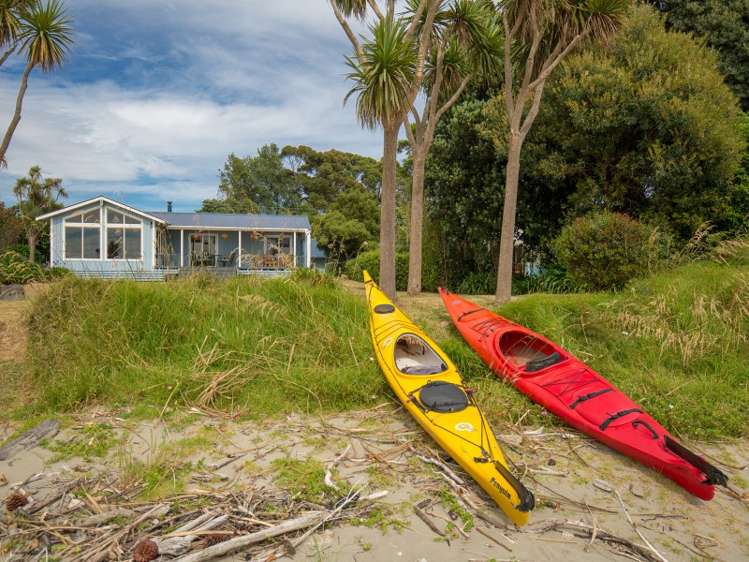 46 Bishop Road Parapara_1