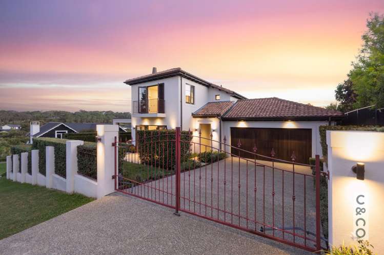 8 Tauwaka Crescent Riverhead_49