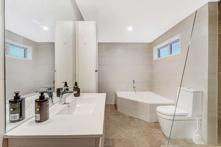 2/6 Roseberry Avenue Birkenhead_12