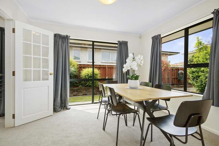 10 Earlston Grove Avalon_5