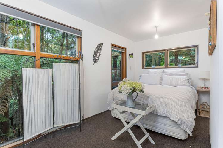 35 Sylvan Valley Avenue Titirangi_11