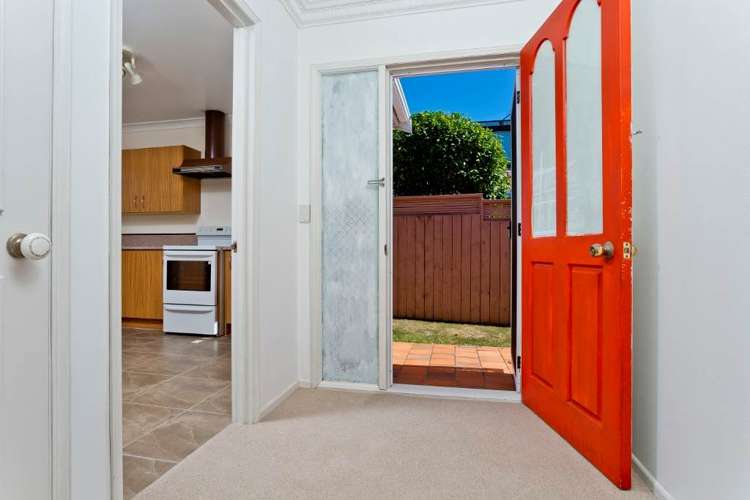 2/10 Jutland Road Hauraki_4