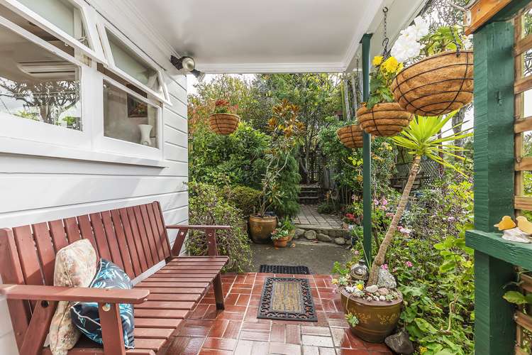 9 Magdalen Street Tawa_14