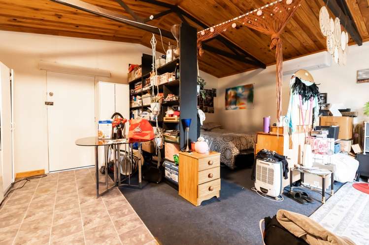 249 Dey Street Hamilton East_14